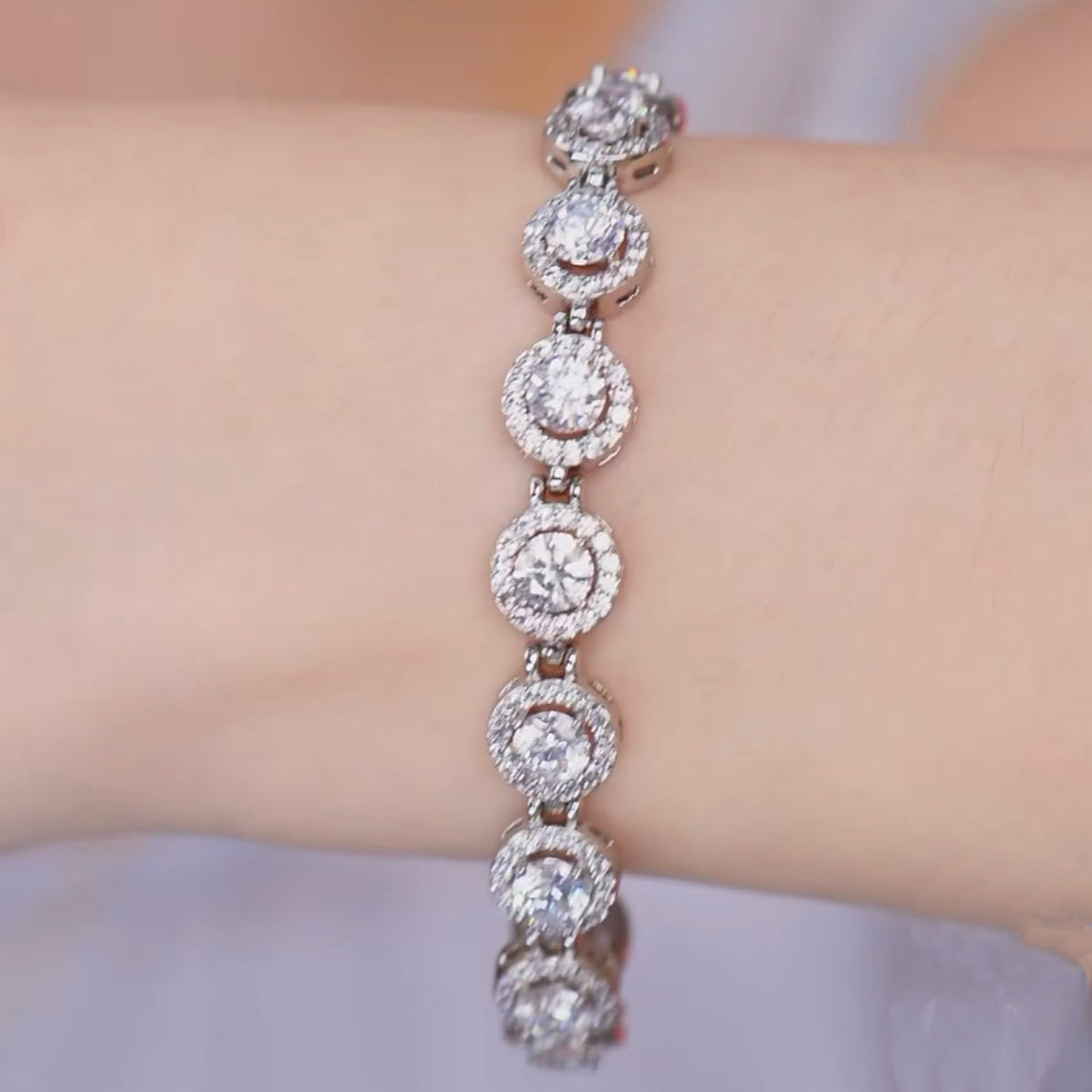 Light luxury sparkling alloy bracelet