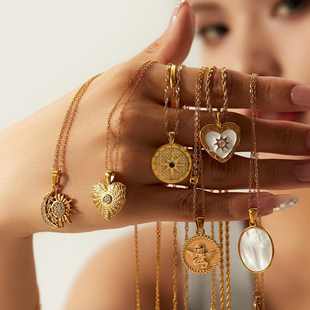 Fashion Stainless Steel Geometric Necklace with Titanium Pendant